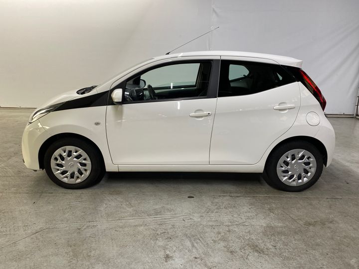 Photo 2 VIN: JTDKGNEC90N489716 - TOYOTA AYGO 