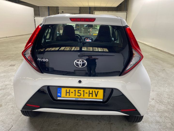 Photo 8 VIN: JTDKGNEC90N489716 - TOYOTA AYGO 