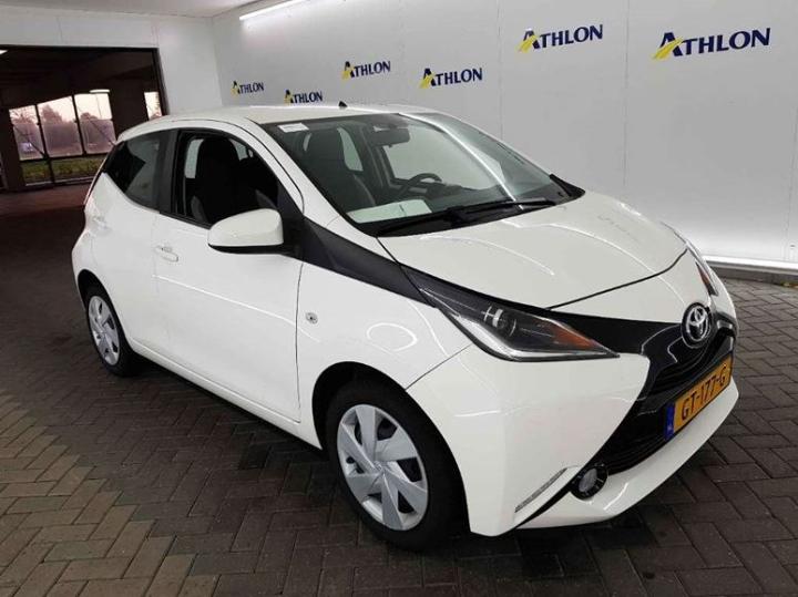 Photo 2 VIN: JTDKGNECX0N075117 - TOYOTA AYGO 