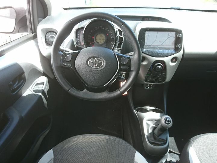 Photo 6 VIN: JTDKGNECX0N128530 - TOYOTA AYGO 