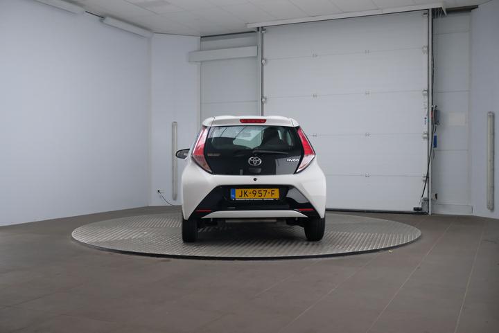 Photo 4 VIN: JTDKGNECX0N153248 - TOYOTA AYGO 