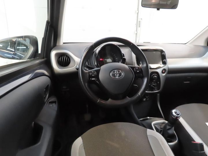 Photo 10 VIN: JTDKGNECX0N170874 - TOYOTA AYGO 