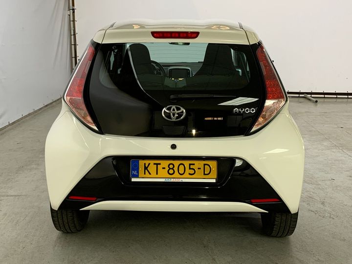 Photo 12 VIN: JTDKGNECX0N208605 - TOYOTA AYGO 