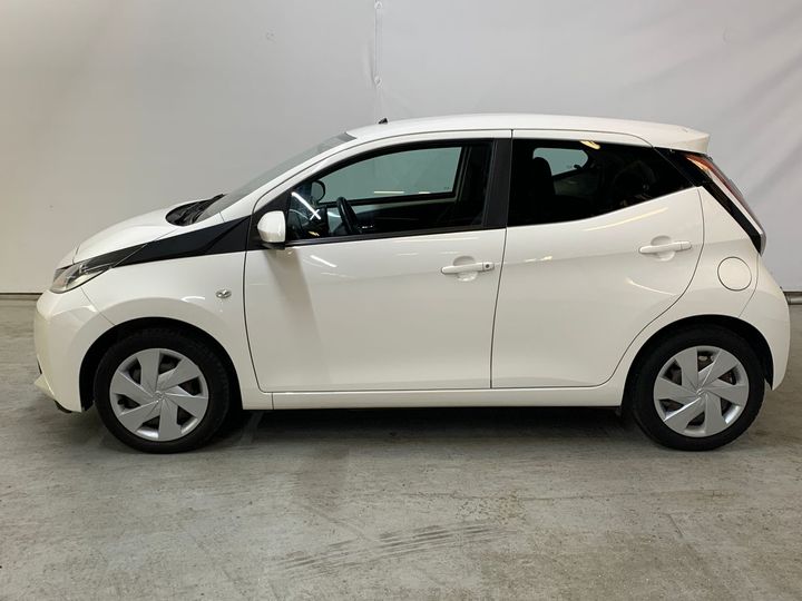 Photo 9 VIN: JTDKGNECX0N208605 - TOYOTA AYGO 