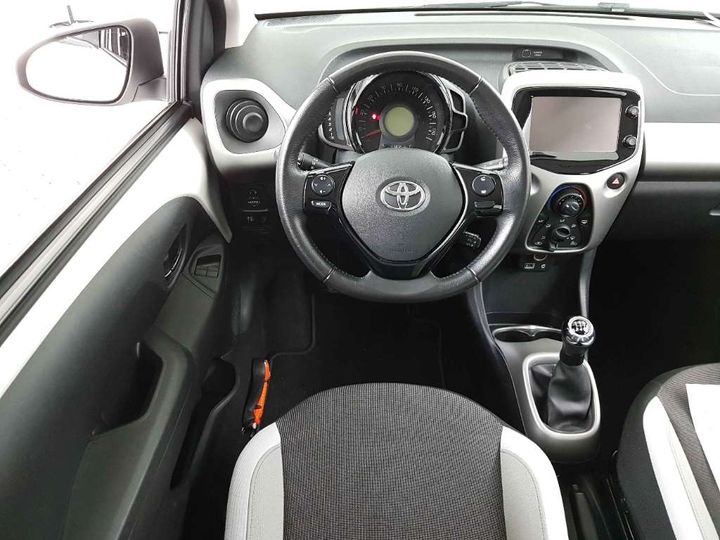 Photo 7 VIN: JTDKGNECX0N217739 - TOYOTA AYGO 