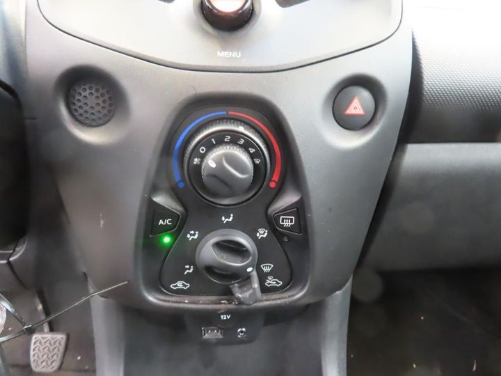 Photo 12 VIN: JTDKGNECX0N236288 - TOYOTA AYGO 