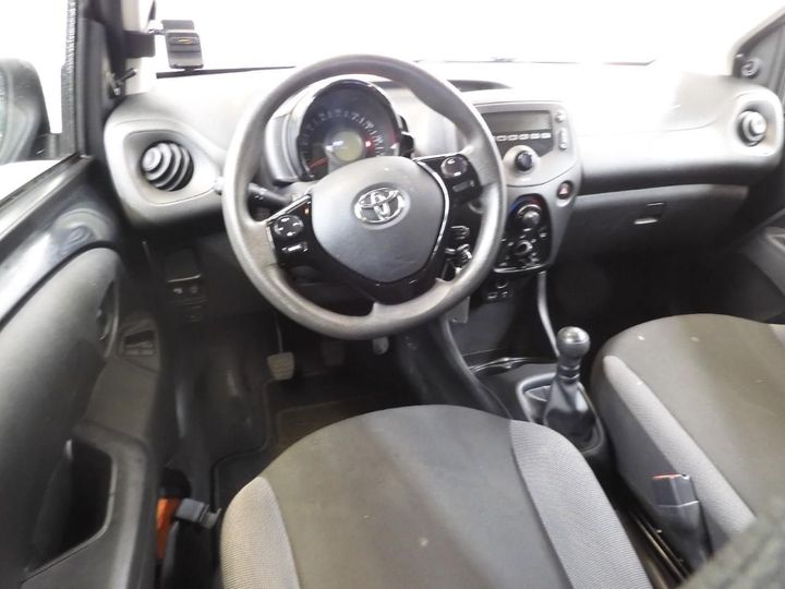 Photo 3 VIN: JTDKGNECX0N256346 - TOYOTA AYGO 