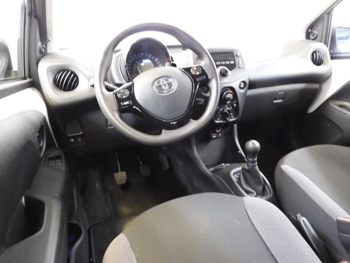 Photo 3 VIN: JTDKGNECX0N282087 - TOYOTA AYGO 