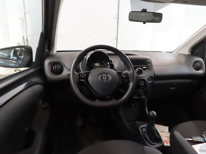 Photo 3 VIN: JTDKGNECX0N290688 - TOYOTA AYGO 