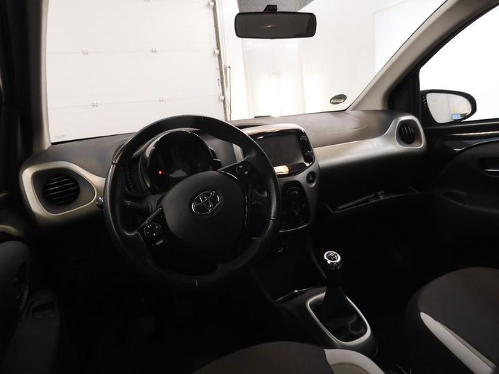 Photo 3 VIN: JTDKGNECX0N296846 - TOYOTA AYGO 