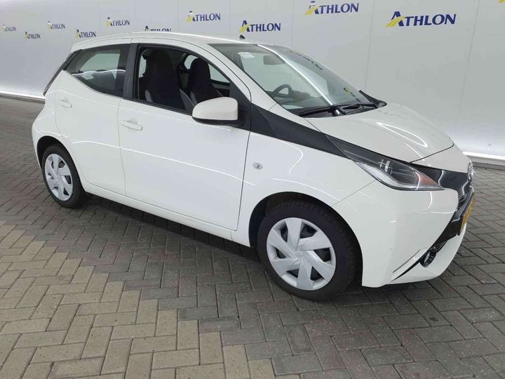 Photo 2 VIN: JTDKGNECX0N298046 - TOYOTA AYGO 