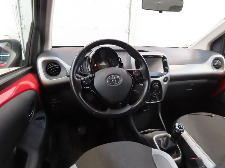 Photo 3 VIN: JTDKGNECX0N300622 - TOYOTA AYGO 