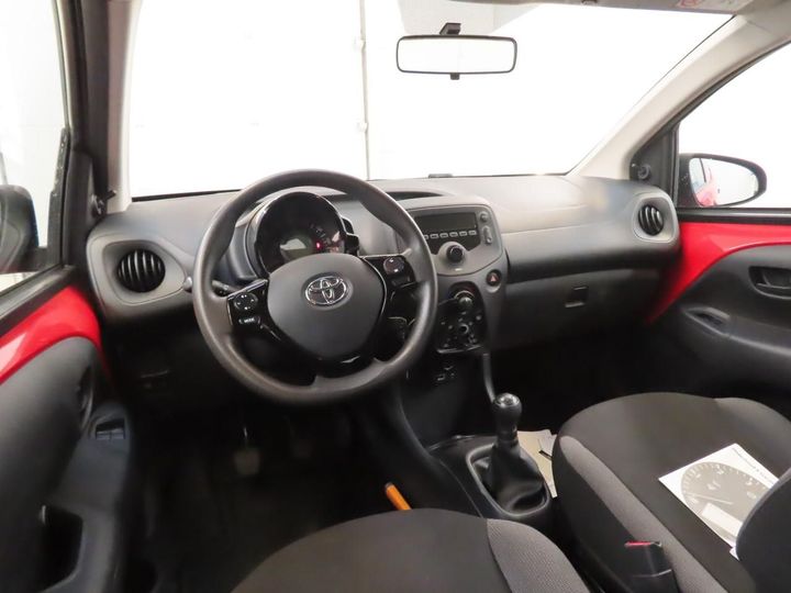 Photo 3 VIN: JTDKGNECX0N304847 - TOYOTA AYGO 