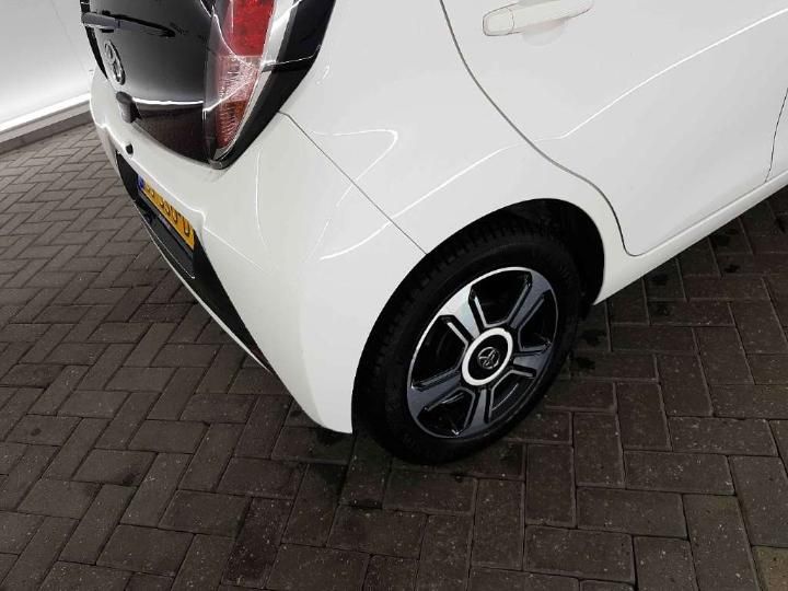 Photo 19 VIN: JTDKGNECX0N344314 - TOYOTA AYGO 