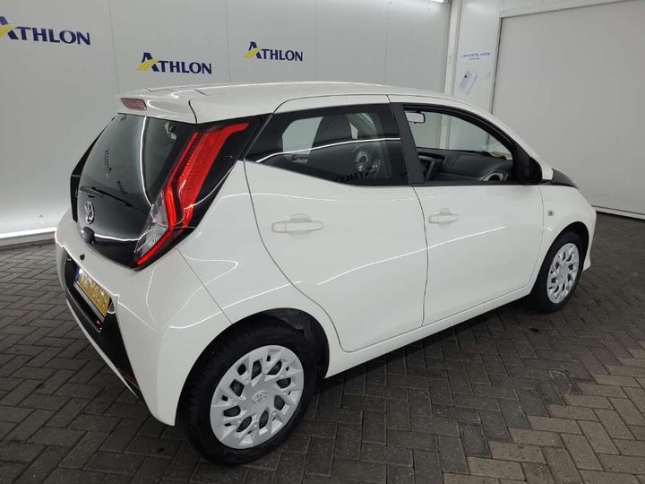 Photo 2 VIN: JTDKGNECX0N386093 - TOYOTA AYGO 