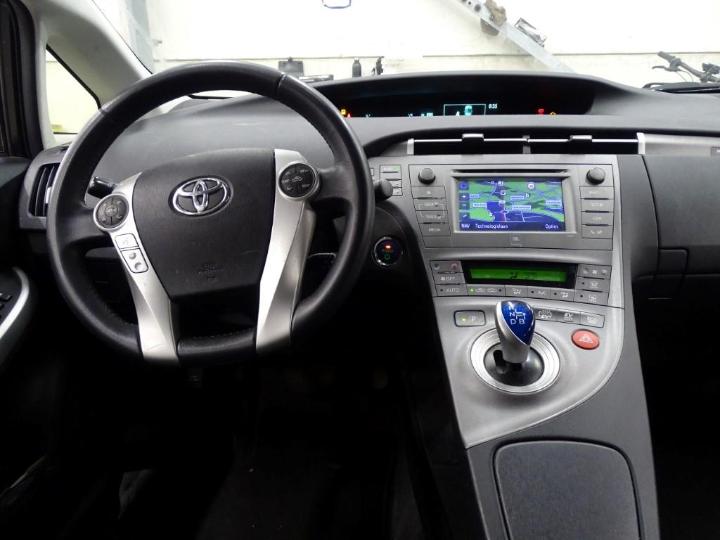 Photo 10 VIN: JTDKN36P103032597 - TOYOTA PRIUS 