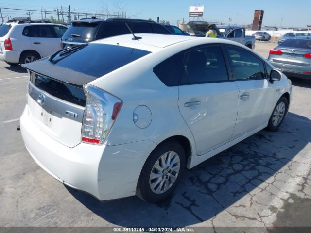 Photo 3 VIN: JTDKN3DP0C3005334 - TOYOTA PRIUS PLUG-IN 