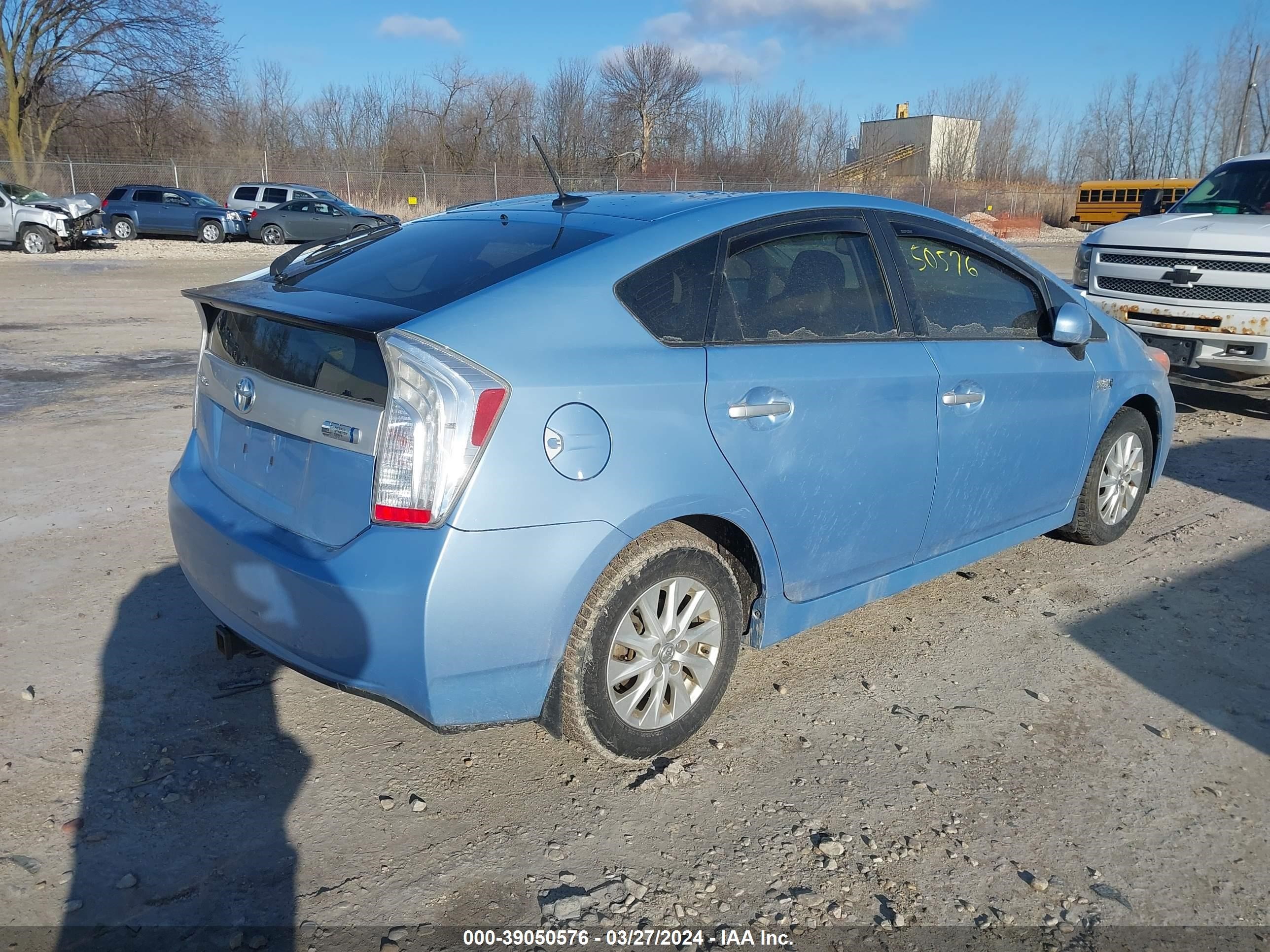 Photo 3 VIN: JTDKN3DP0C3025003 - TOYOTA PRIUS 