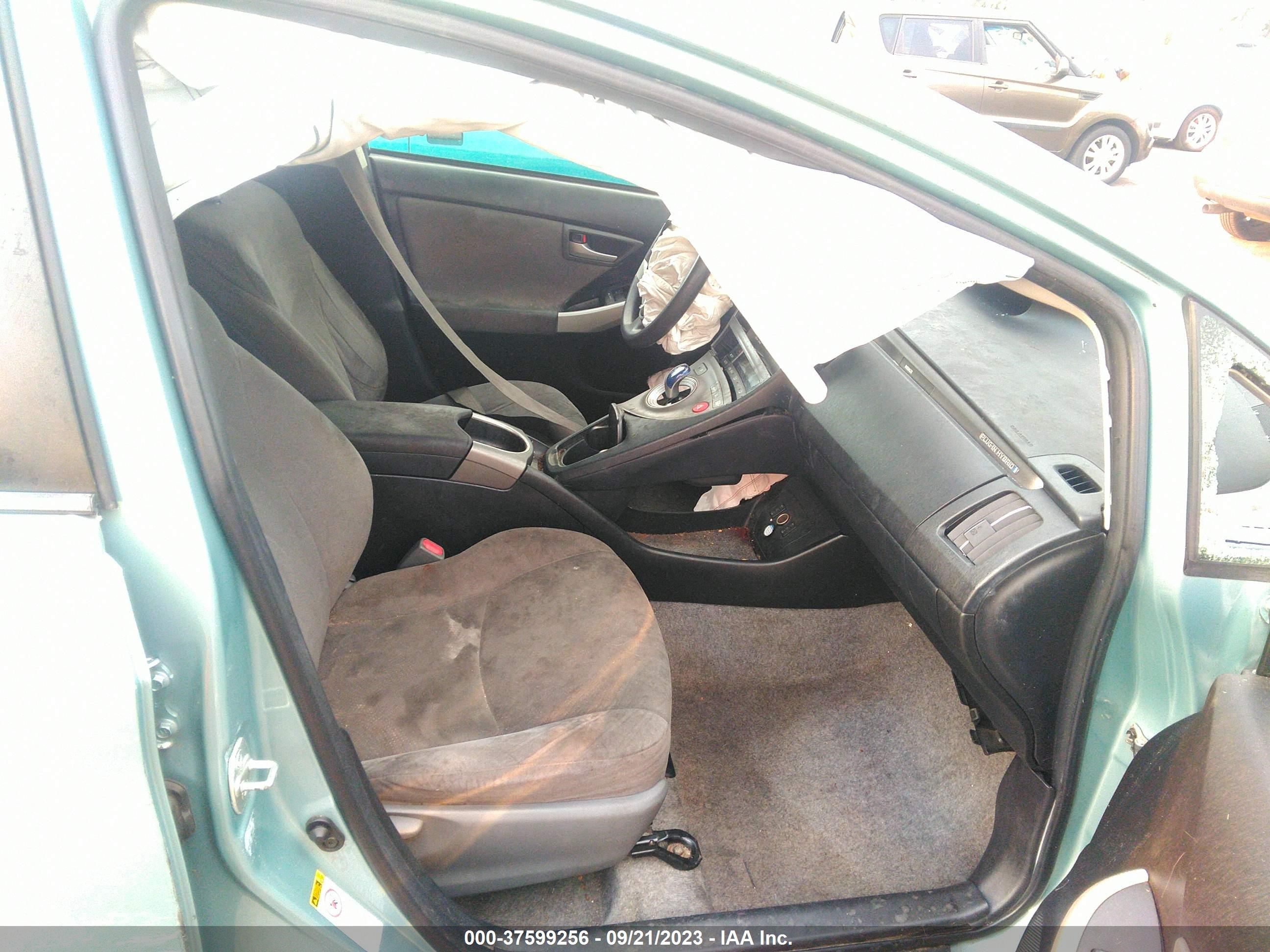 Photo 4 VIN: JTDKN3DP1E3051970 - TOYOTA PRIUS 