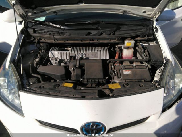 Photo 9 VIN: JTDKN3DP2F3067953 - TOYOTA PRIUS PLUG-IN 