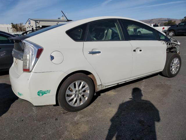 Photo 2 VIN: JTDKN3DP3C3001701 - TOYOTA PRIUS 