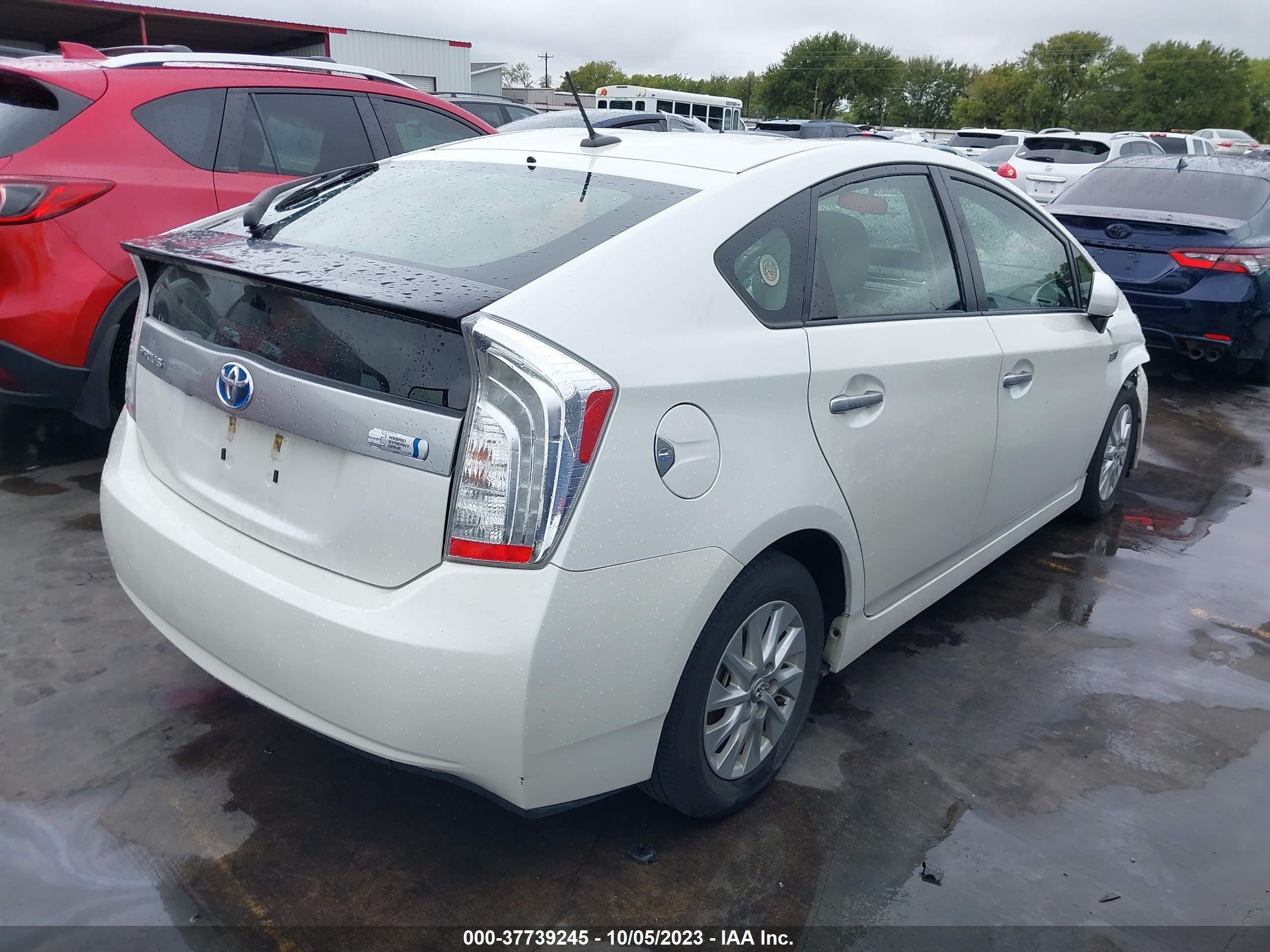 Photo 3 VIN: JTDKN3DP3E3062761 - TOYOTA PRIUS 