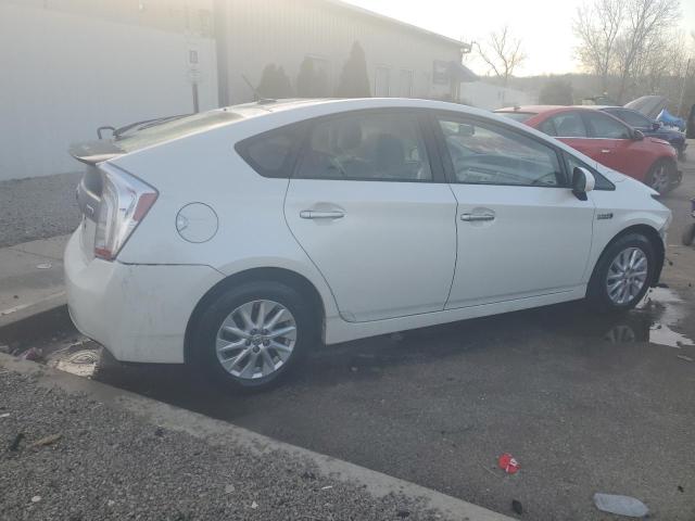 Photo 2 VIN: JTDKN3DP4C3010097 - TOYOTA PRIUS 