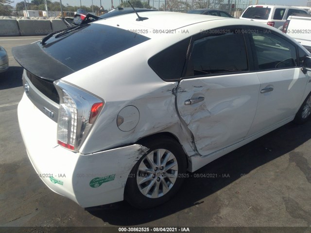 Photo 5 VIN: JTDKN3DP5D3045670 - TOYOTA PRIUS PLUG-IN 