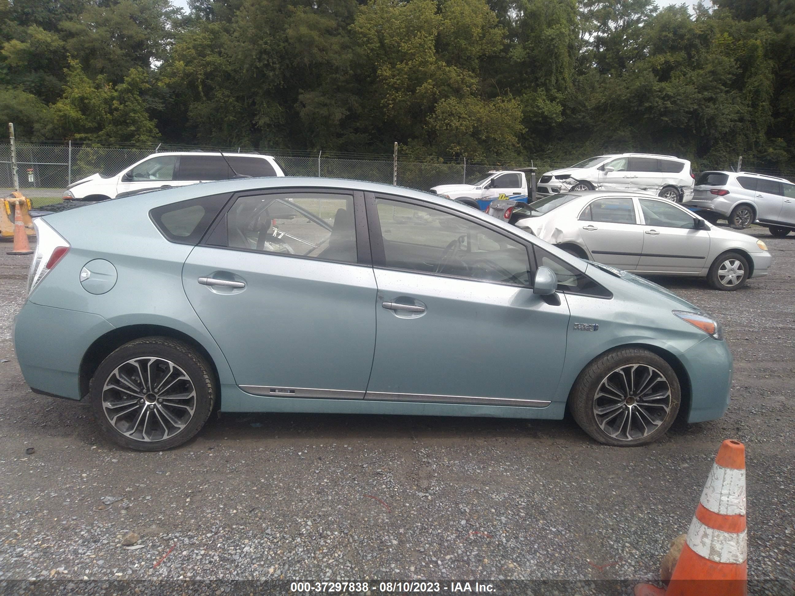 Photo 12 VIN: JTDKN3DP5D3047726 - TOYOTA PRIUS 