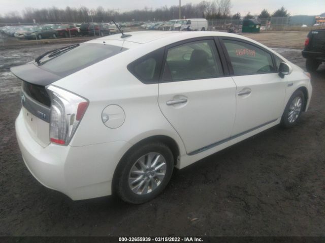 Photo 3 VIN: JTDKN3DP5E3060803 - TOYOTA PRIUS PLUG-IN 