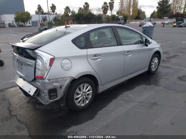 Photo 3 VIN: JTDKN3DP5F3073746 - TOYOTA PRIUS PLUG-IN 