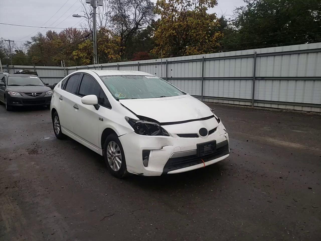 Photo 10 VIN: JTDKN3DP6C3005435 - TOYOTA PRIUS PLUG 