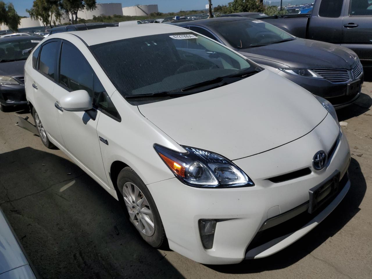 Photo 3 VIN: JTDKN3DP6E3063287 - TOYOTA PRIUS 