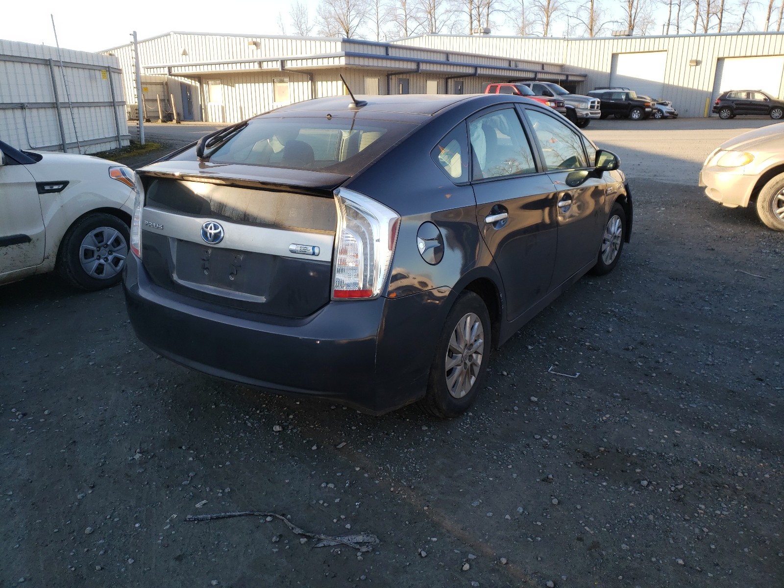 Photo 3 VIN: JTDKN3DP6F3073772 - TOYOTA PRIUS 