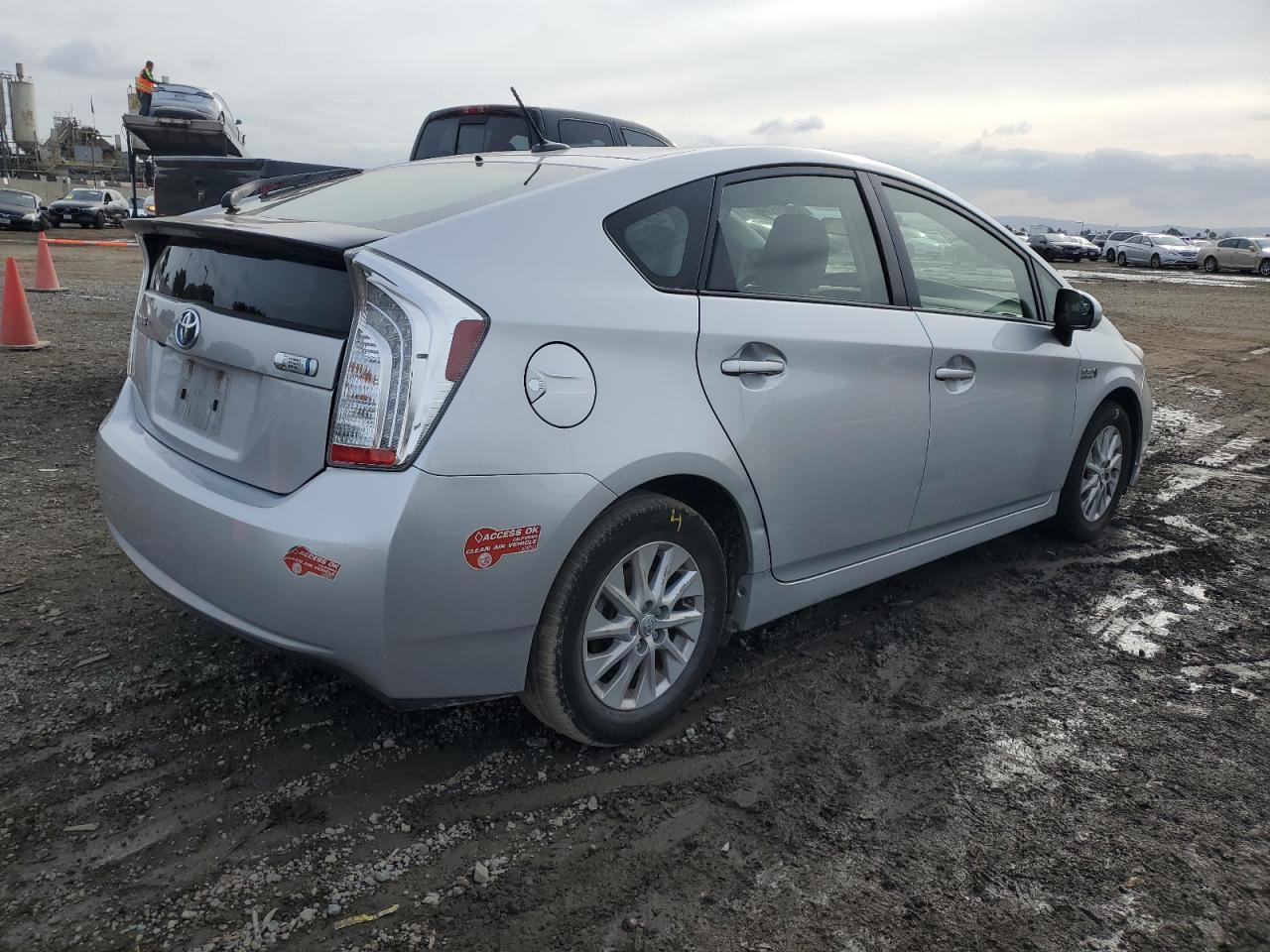 Photo 2 VIN: JTDKN3DP7F3067981 - TOYOTA PRIUS 