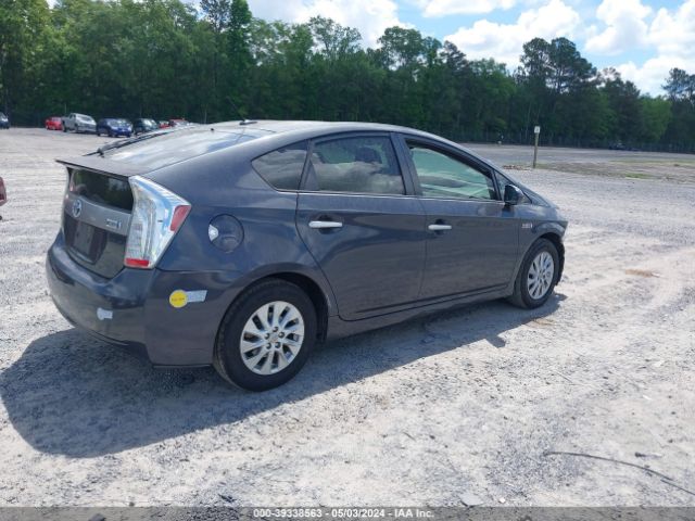 Photo 3 VIN: JTDKN3DP8D3039992 - TOYOTA PRIUS PLUG-IN 