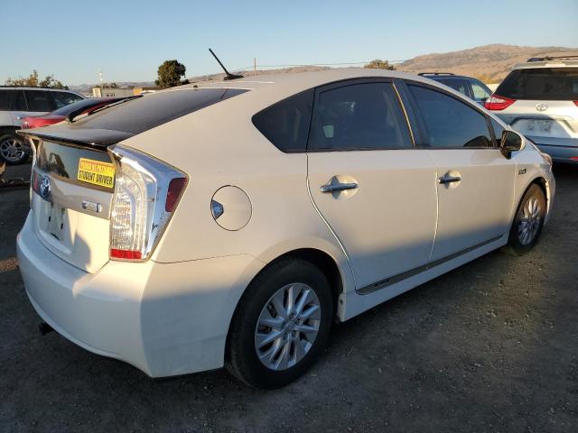 Photo 2 VIN: JTDKN3DP8D3047848 - TOYOTA PRIUS 