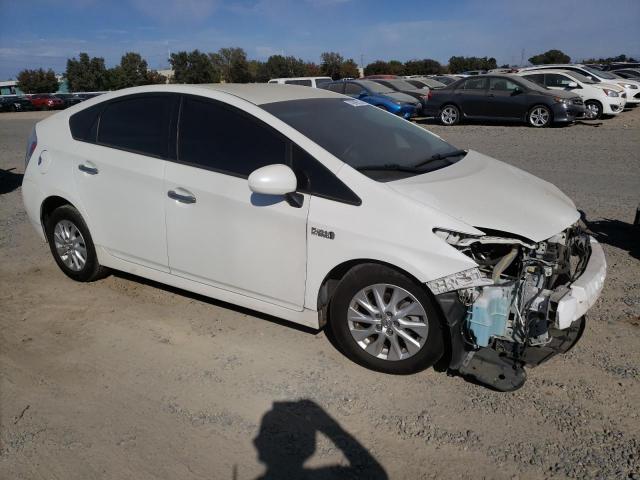 Photo 3 VIN: JTDKN3DP8E3063243 - TOYOTA PRIUS PLUG 