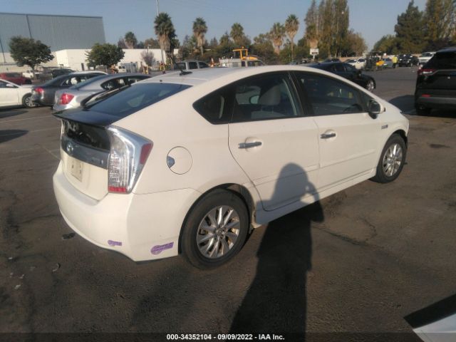 Photo 3 VIN: JTDKN3DP9F3068016 - TOYOTA PRIUS PLUG-IN 