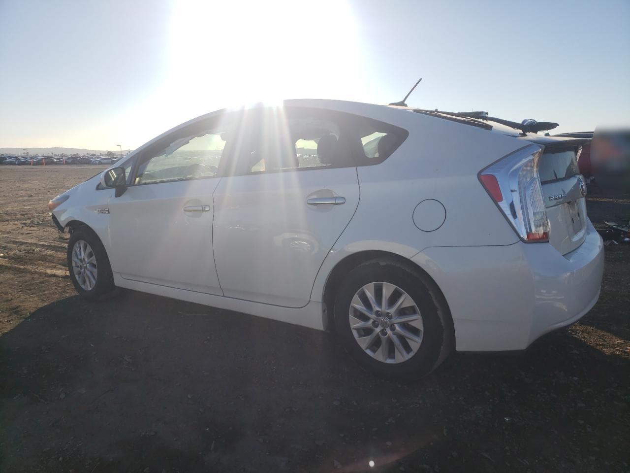 Photo 1 VIN: JTDKN3DPXD3033241 - TOYOTA PRIUS 