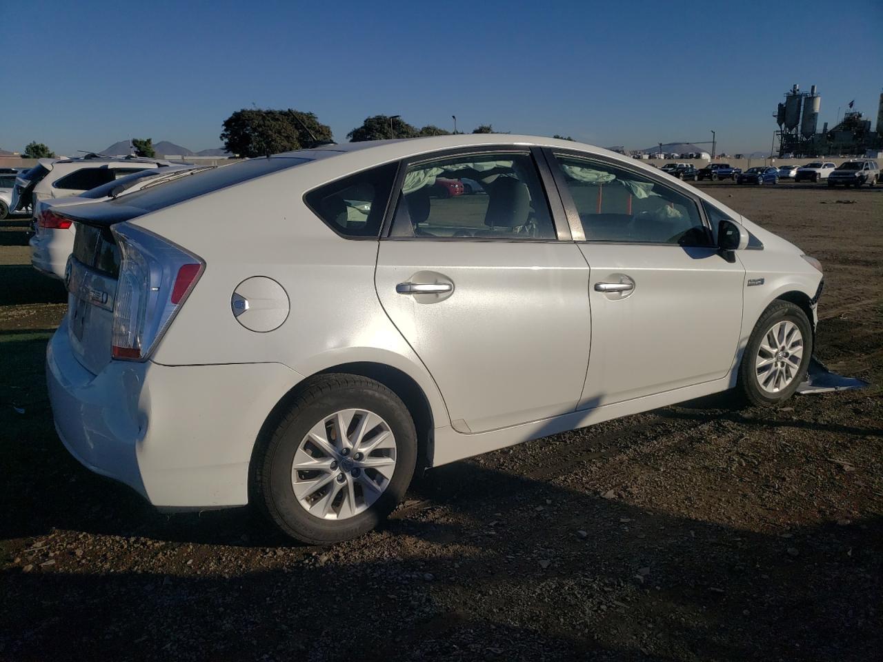 Photo 2 VIN: JTDKN3DPXD3033241 - TOYOTA PRIUS 