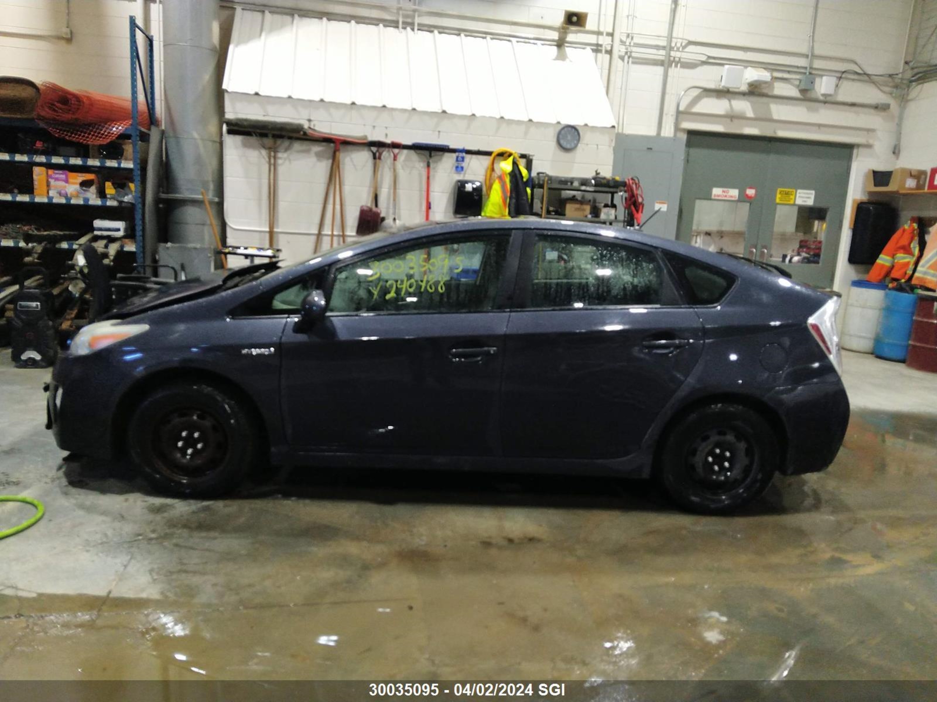 Photo 13 VIN: JTDKN3DU0A0074318 - TOYOTA PRIUS 