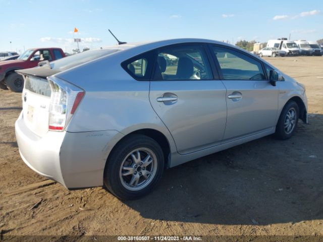 Photo 3 VIN: JTDKN3DU0A0137482 - TOYOTA PRIUS 