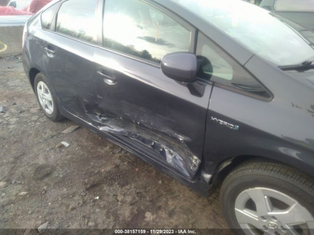 Photo 5 VIN: JTDKN3DU0A0137840 - TOYOTA PRIUS 