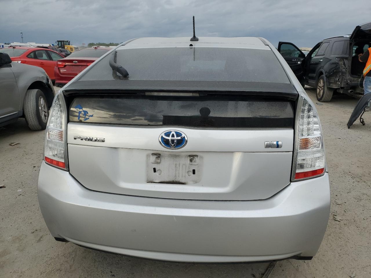 Photo 5 VIN: JTDKN3DU0B1386280 - TOYOTA PRIUS 