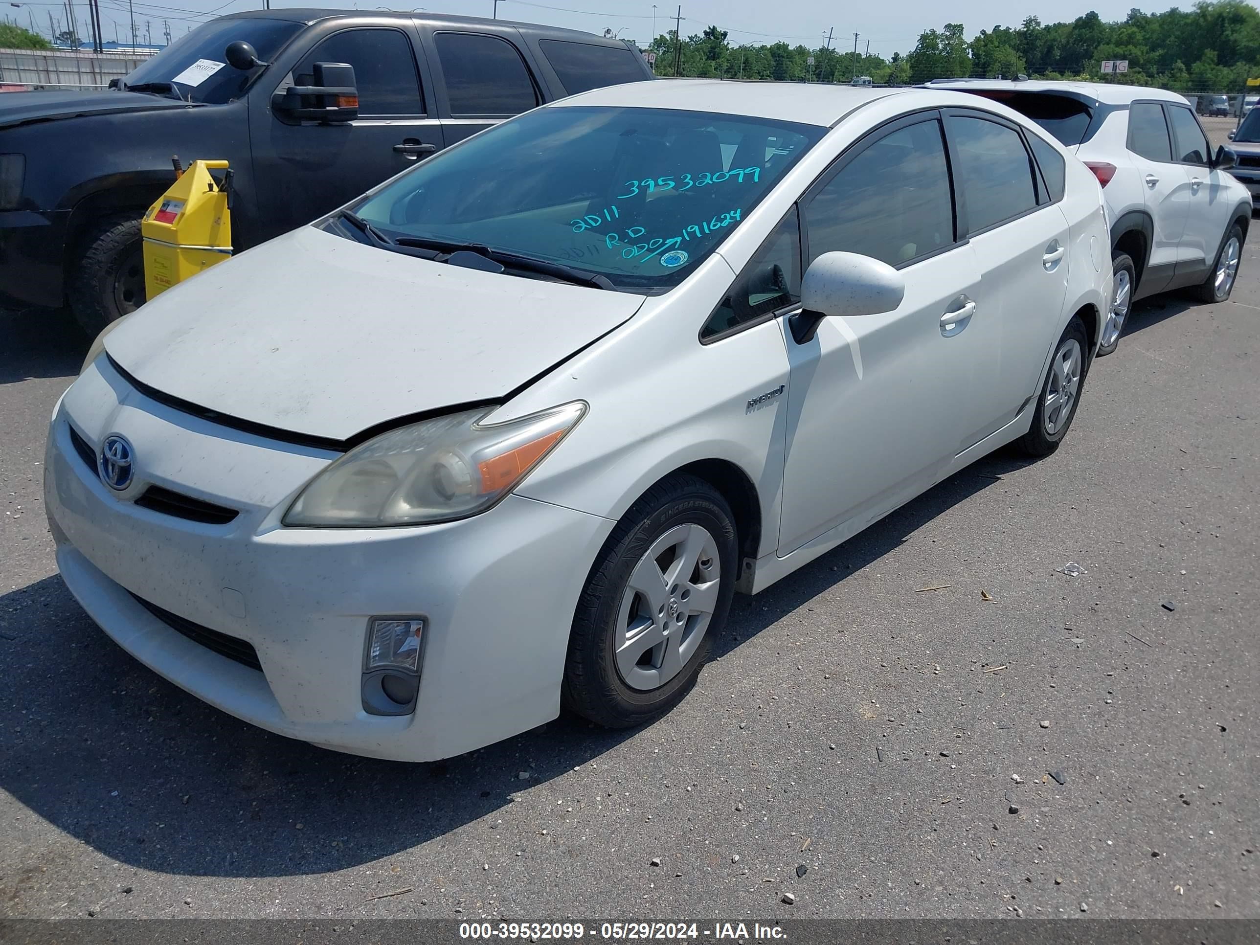 Photo 1 VIN: JTDKN3DU0B1413039 - TOYOTA PRIUS 