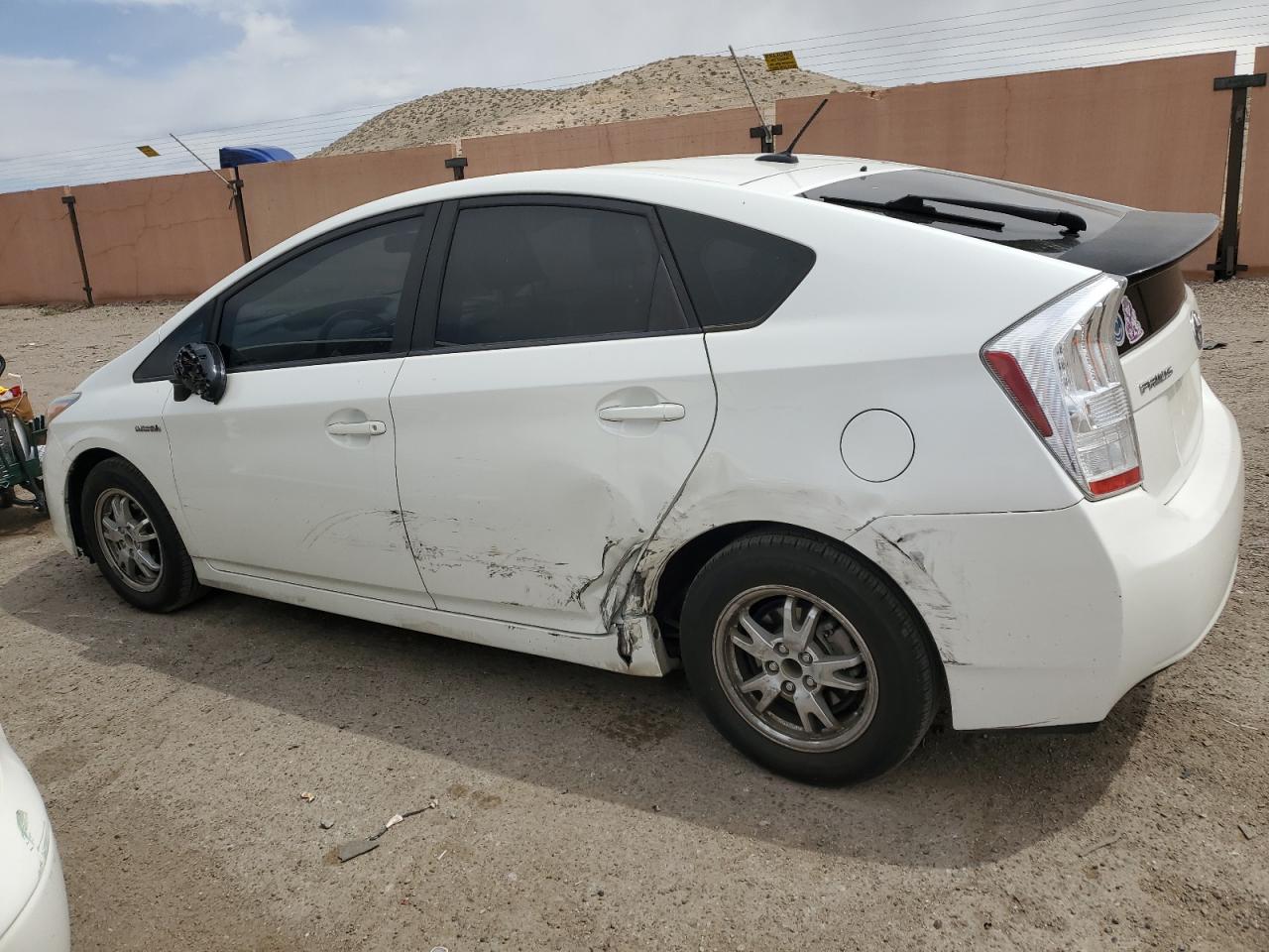 Photo 1 VIN: JTDKN3DU0B1415826 - TOYOTA PRIUS 