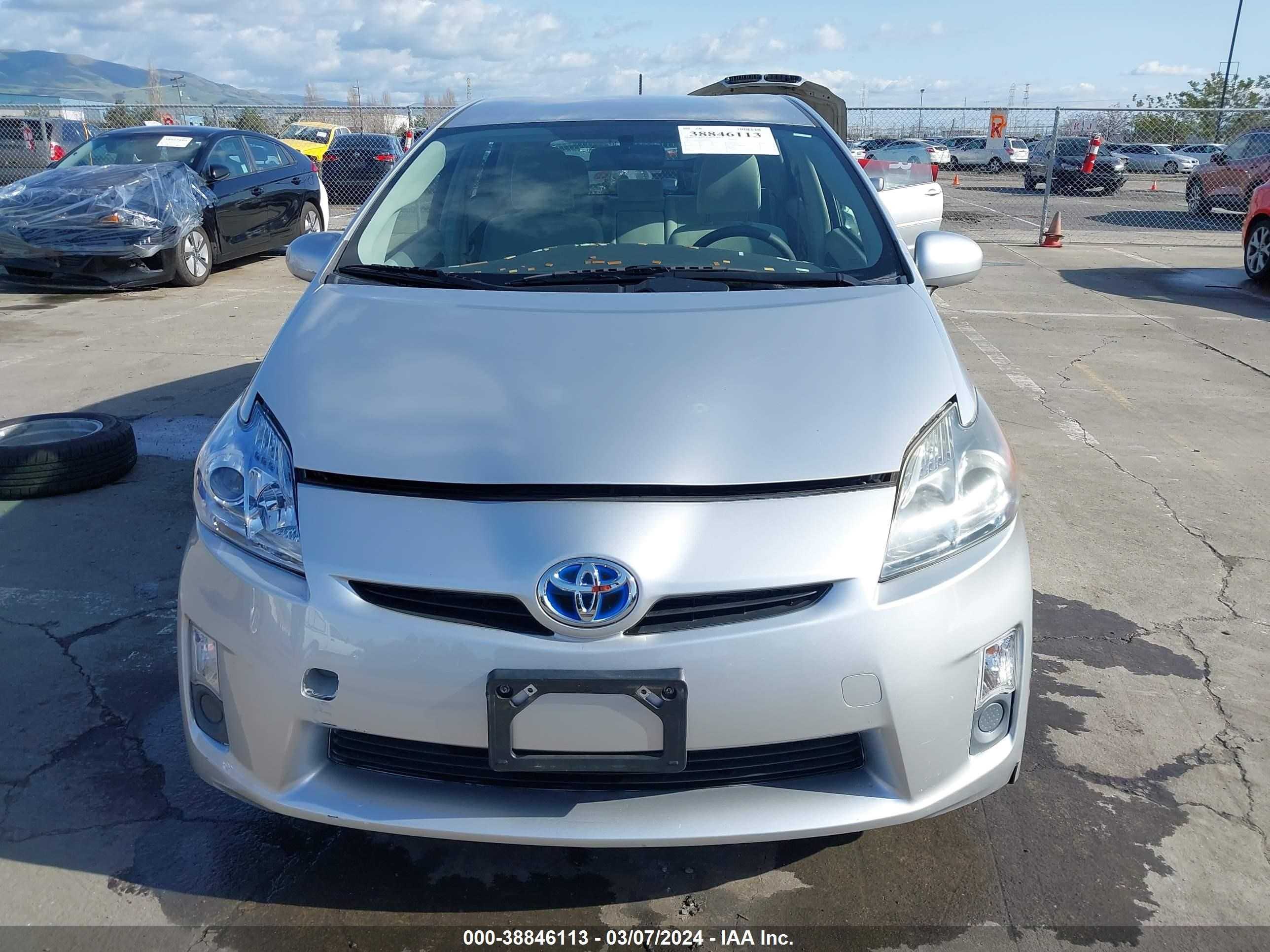 Photo 12 VIN: JTDKN3DU0B1421982 - TOYOTA PRIUS 