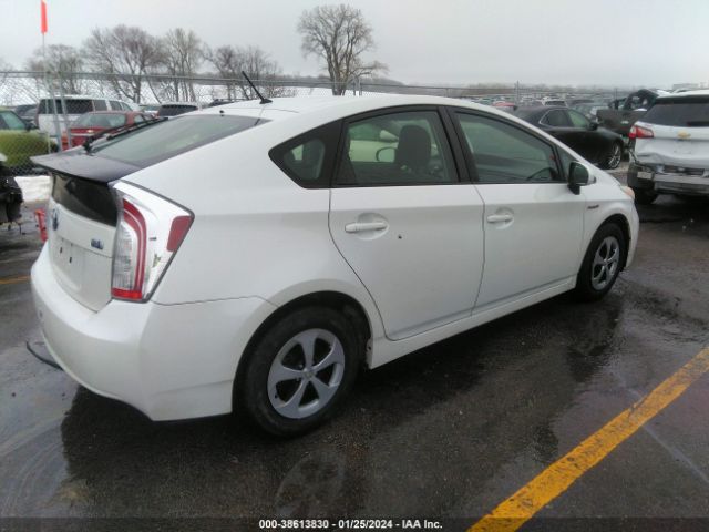 Photo 3 VIN: JTDKN3DU0C1506340 - TOYOTA PRIUS 