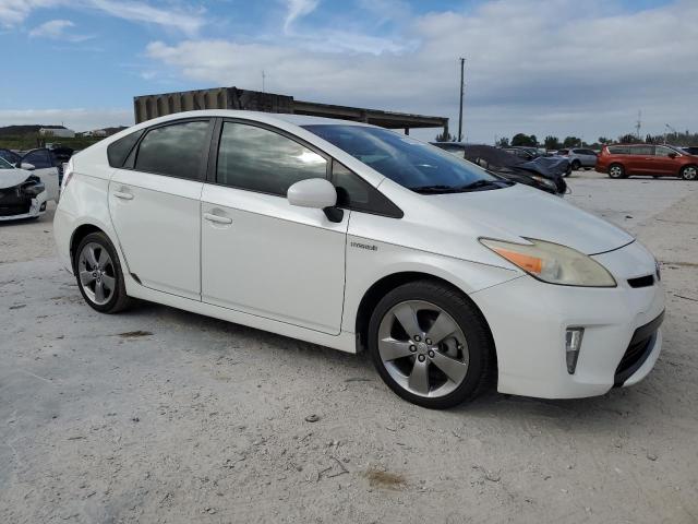 Photo 3 VIN: JTDKN3DU0D1661701 - TOYOTA PRIUS 